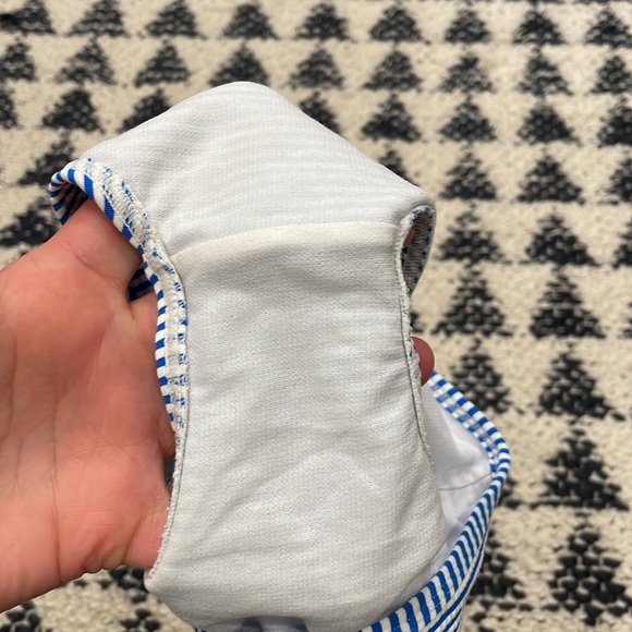 Baby Boden long sleeved rash guard swim set 6-12 months - Picture 6 of 6